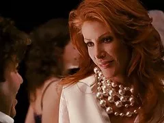 A stripper está dançando na