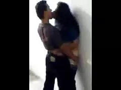Sauna a loira deu a bunda por flores.