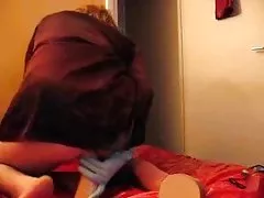 Delgado cutie tira completamente e vai se masturbar