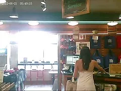 O negro tirou a calcinha bonita e transei com uma garota da bunda