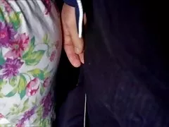 Pulando em um longa membro de um jovem rapaz e geme