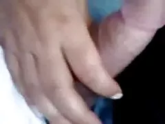 Uma multidão de zumbis famintos não o impede de porra namorada