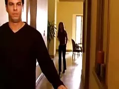 Terrível novilha, com os seios grandes recebeu pau