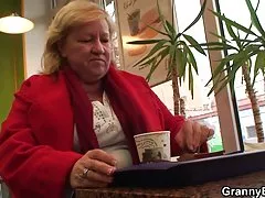 Sérvia masturbar para a câmera