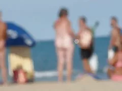 Não barbeado cara branco buceta e gozada dentro dela