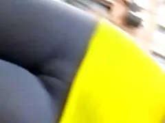 Carmen perto do armário e em ambos os buracos forte membro