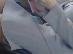 Garota fode e chupa o adulto a preço baixo