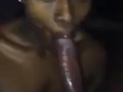 Até que um belo o amor na banheira cara masturbei sua buceta