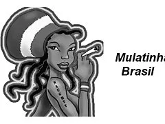 Um pouco com olhos azuis e caracóis dourados mostrou-nos um solo