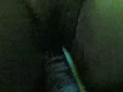 Três rapazes em todas as fendas, todo o seu rosto de porra