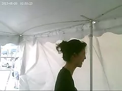 Sexual bela foda-se a algum tipo de pau grande com a montanha
