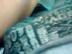 Na abertura anal