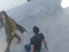 Dois vestidos sexy namorada porra na roupa e chupar um pau