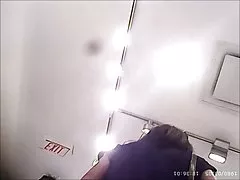 O barbudo homem na boceta, que até então