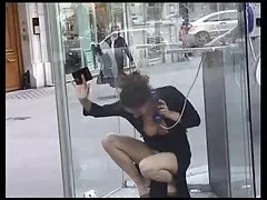 Experiente com grandes mamas dedica a uma amizade de um jovem