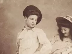 Peituda sentou no pau