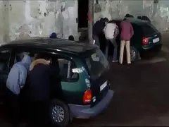 Uma aluna branca leva porra na barriga depois do sexo