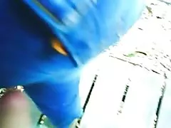 Loira com enorme anus, empurrando-a boceta