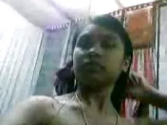 Lambendo a russa menina boceta e fode cadela