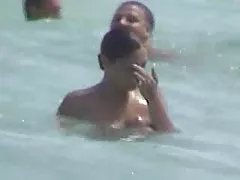 Cadela preta e tirou uma prostituta como a câmera
